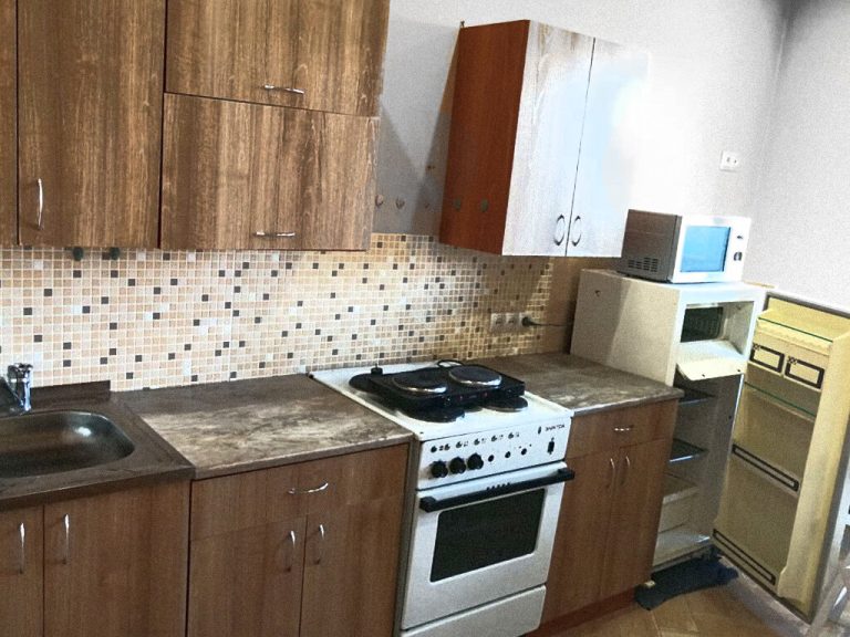 Чуть челюсть не упустил от удивления. Лучшее преображение кухни 9 м², которое я видел: стильно и практично.