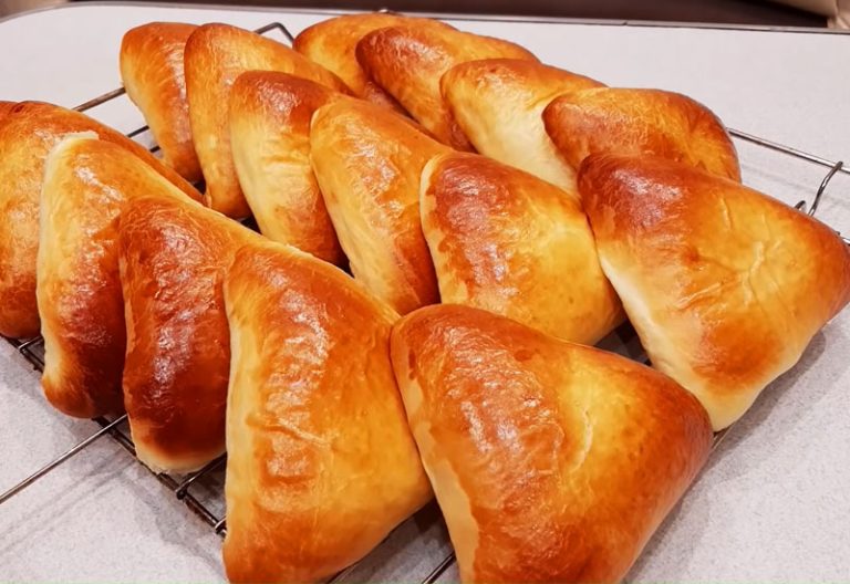Вкусные пирожки-треугольники с творожной начинкой
