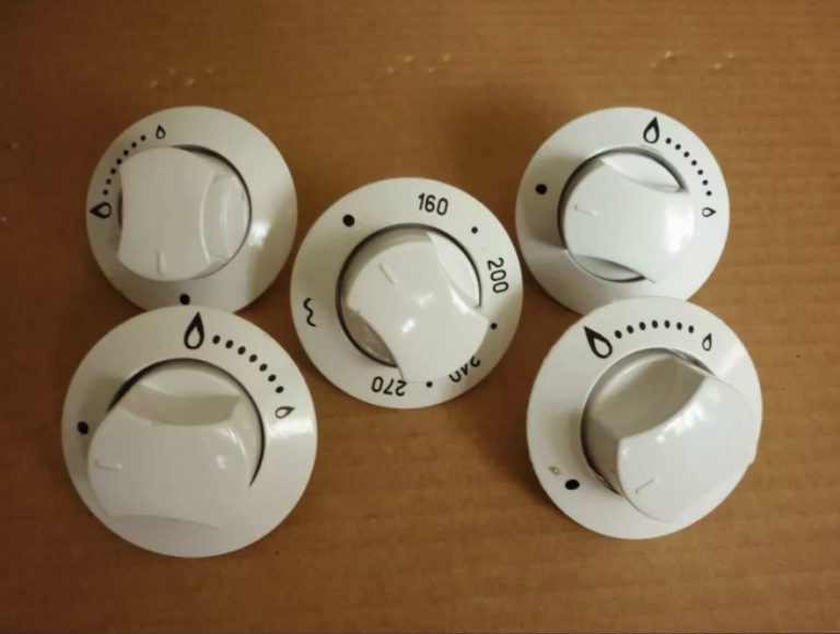 Теперь на ручках плиты нет грязи и жира. Делюсь с вами простым методом, при котором даже тереть не нужно!