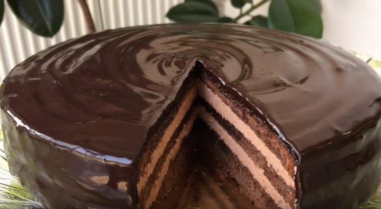 Шоколадный торт «Прага» по бабушкиному рецепту — Прямо тает во рту!