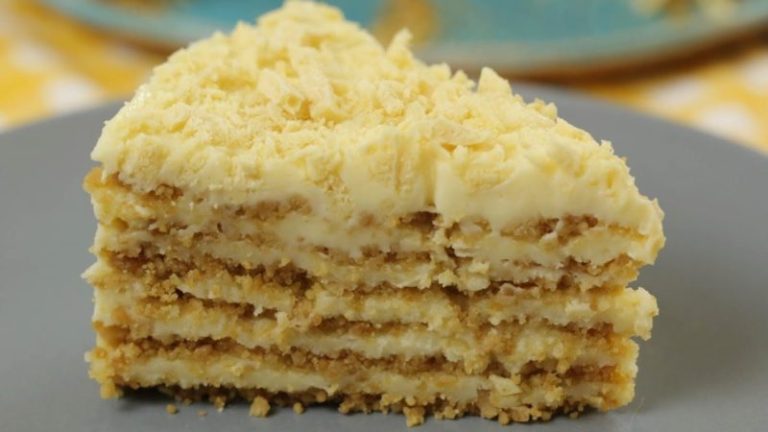 Вкуснейший торт «пломбир» без выпечки – Готовится без духовки и печенья!