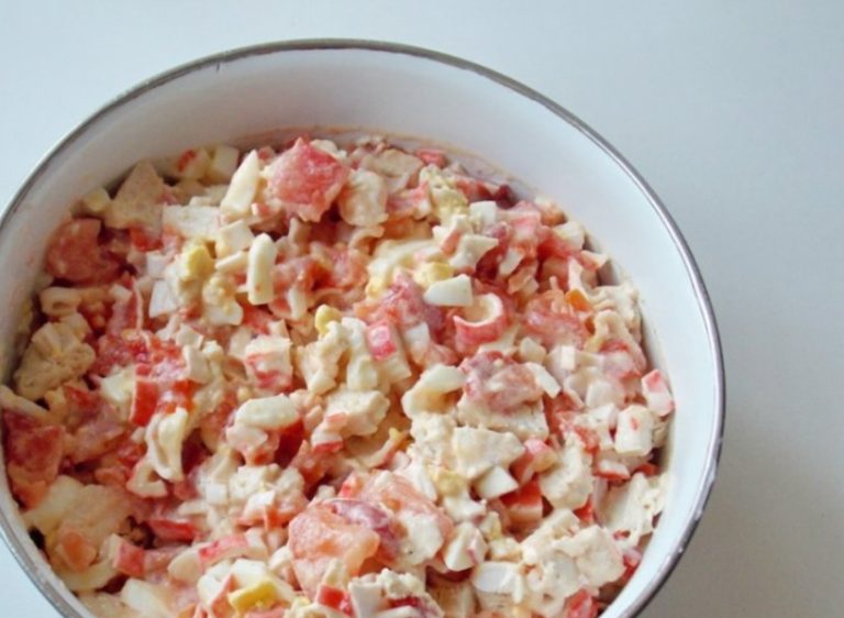 Салат «Розовый коралл» – готовить 5 минут, всего 3 ингредиента: теперь готовлю вместо привычного Крабового салата