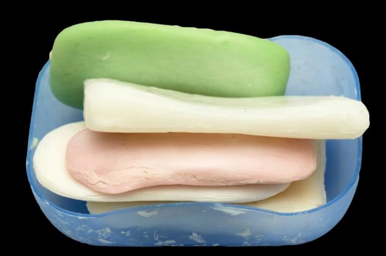 Никогда не выкидываю обмылки, даю им вторую жизнь: в магазине такого не купишь