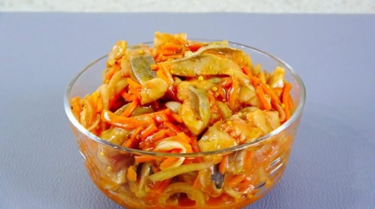 Облизывают даже тарелку. Покупаю селедку и улучшаю ее вкус несколькими ингредиентами