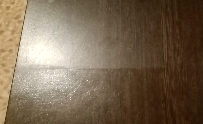 В моем доме пыли давно нет. Подсмотрела в свое время трюк у горничных, теперь делаю также