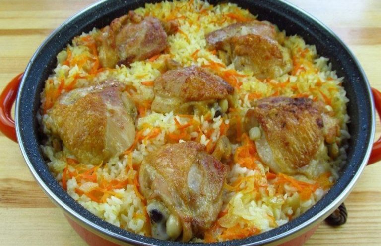 РАССЫПЧАТЫЙ И СОЧНЫЙ РИС С КУРИЦЕЙ В ДУХОВКЕ!