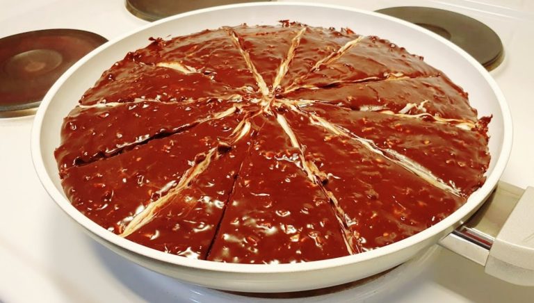 Готовлю этот торт каждый день. Просто и вкусно: без духовки за 20 минут!