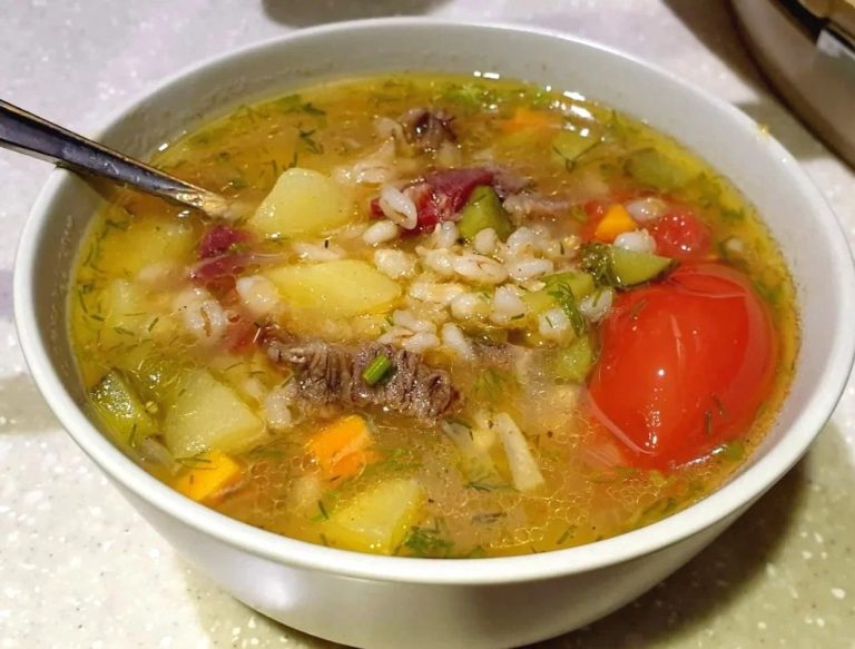 Сытный рассольник по-домашнему. После долгих экспериментов нашла идеальную формулу!