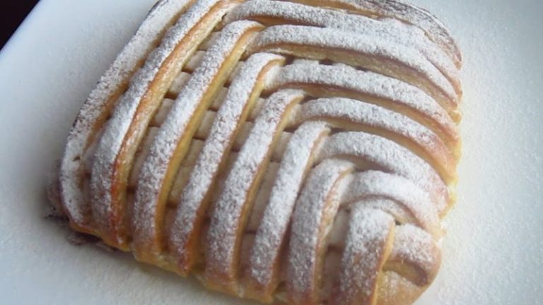 Красивый и оригинальный пирог, который покорит любого – То, что необходимо к чаю!