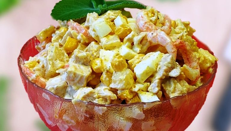 На столе закусок много, но гости ищут только его. Салат по «Королевски»