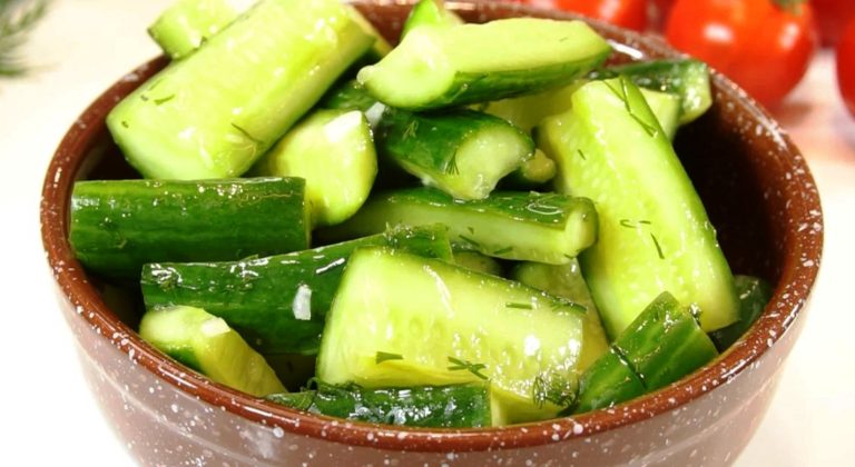 Такие огурчики готовлю чаще, чем малосольные. Вкусные закусочные огурцы!