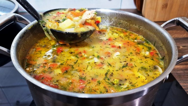 Его подают в дорогих ресторанах. Австрийский картофельный суп с курицей!