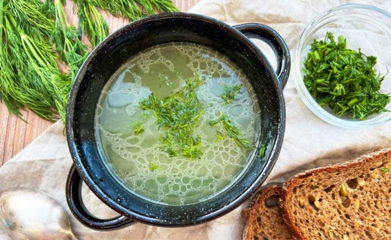 Как правильно варить куриный бульон. Узнала в ресторане, теперь готовлю дома: получается очень вкусно!