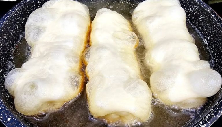 Беру кефир и 1 яйцо для пышных пирожков. Пеку так уже 30 лет: тесто тонкое, начинка сочная