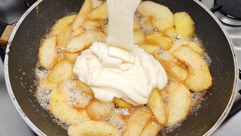 Беру 2 яблока и 1 яйцо. Знаменитый жареный пирог: быстро и вкусно!