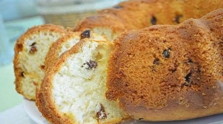 Кекс на кефире: Легкая, вкусная и быстрая выпечка, которая понравится вашим родным.