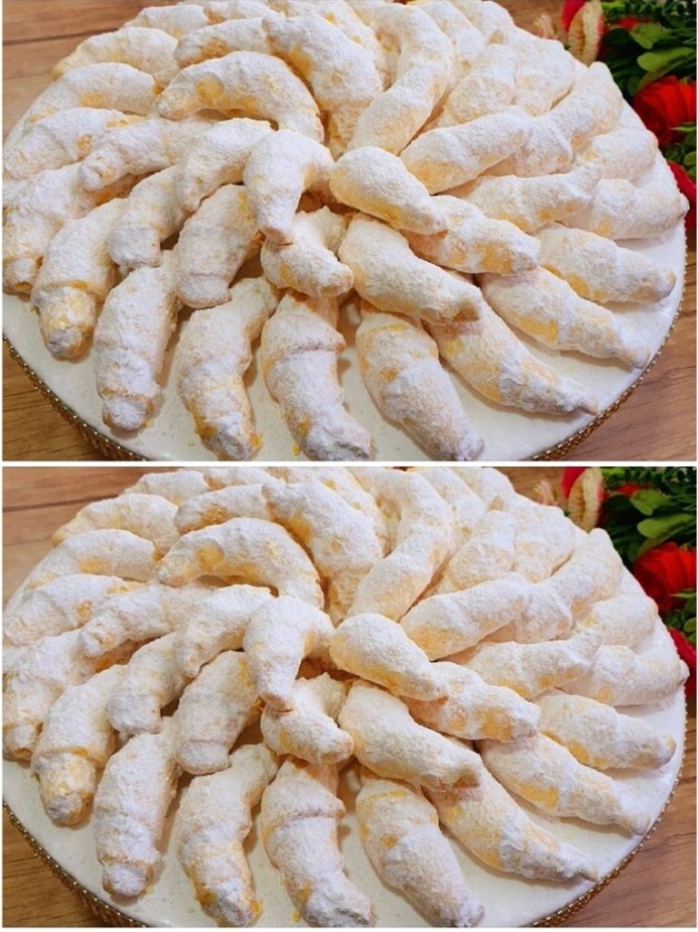 Очень и очень вкусные, рассыпчатые, тающие во рту ванильные рогалики!