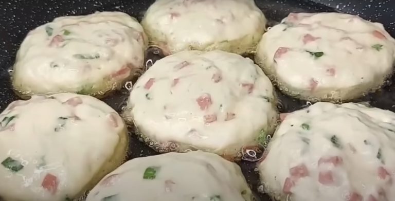 Простые, ленивые пирожки на кефире с самой разной начинкой, готовятся очень быстро!