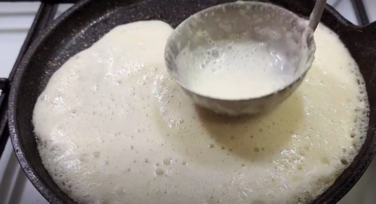 Мука манка и кипяток. Вкусные блины практически из ничего: остановиться будет сложно!