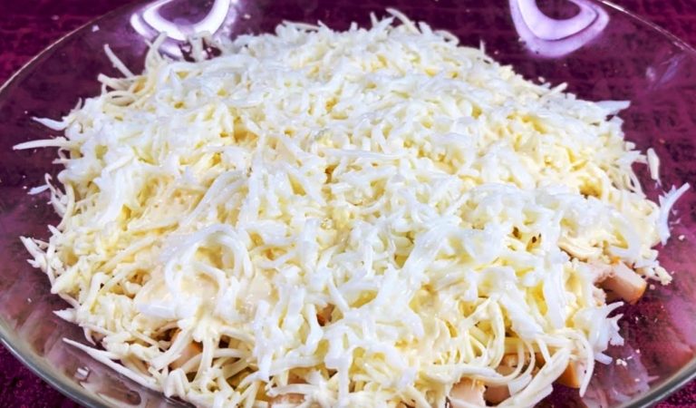 Салат из плавленого сырка. Вкусное блюдо из прошлого: ем и не могу остановиться!