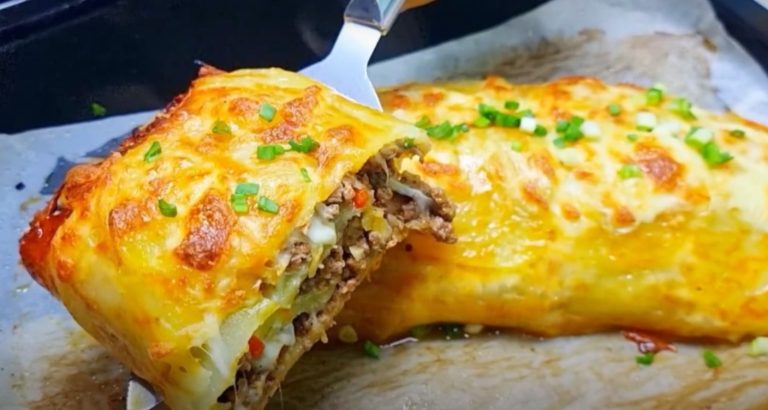 Простой рецепт быстрого мясного рулета. В рестораны больше не хожу, готовлю вкусный ужин дома!