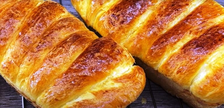 Классический 100-летий рецепт от моей свекрови. Мягкий батон с хрустящей корочкой!