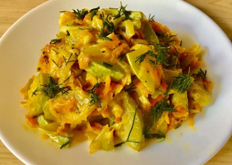 Готовлю кабачки по новому рецепту. Получается так вкусно, что и соседей не стыдно угостить!