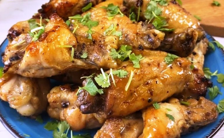 Куриные крылышки с хрустящей корочкой. Готовлю на скорую руку за 30 минут: духовка не нужна!