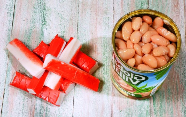 Беру фасоль и крабовые палочки. Рецепт приготовления салата на каждый день: без риса, капусты и кукурузы!