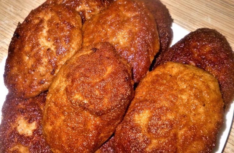 Котлеты «Хлебные» — рецепт из советской столовой. Любила их раньше и сейчас готовлю: в чем секрет!