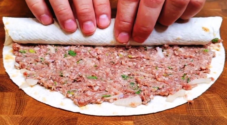 Рецепт, которому меня научил дедушка. Мясная закуска: просто заверните фарш в лаваш!