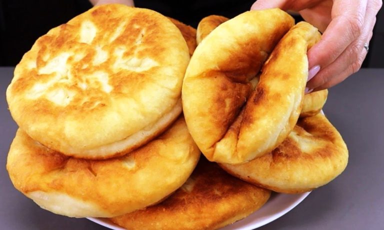 Готовлю каждый день. Пышные лепёшки с начинкой: простой рецепт выпечки!