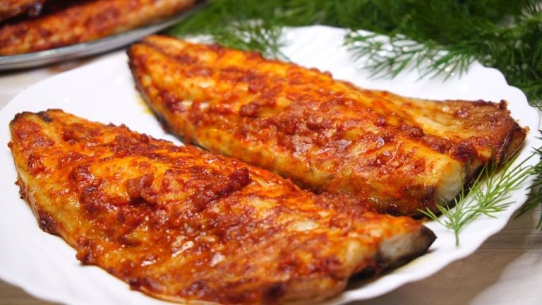 Запеченная скумбрия с паприкой и чесноком – это нечто. Получается очень оригинальный вкус.