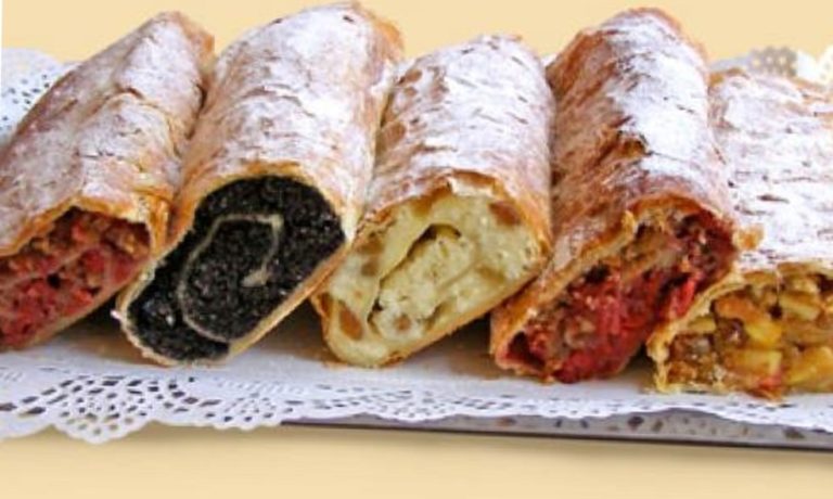 Венский штрудель с яблоками, маком, щавелем и бананами!