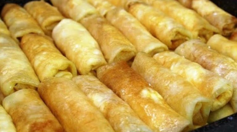 Налистники из крахмала получаются ничем не хуже, чем с мукой. Легкий и экономичный рецепт: готовлю на большую семью!