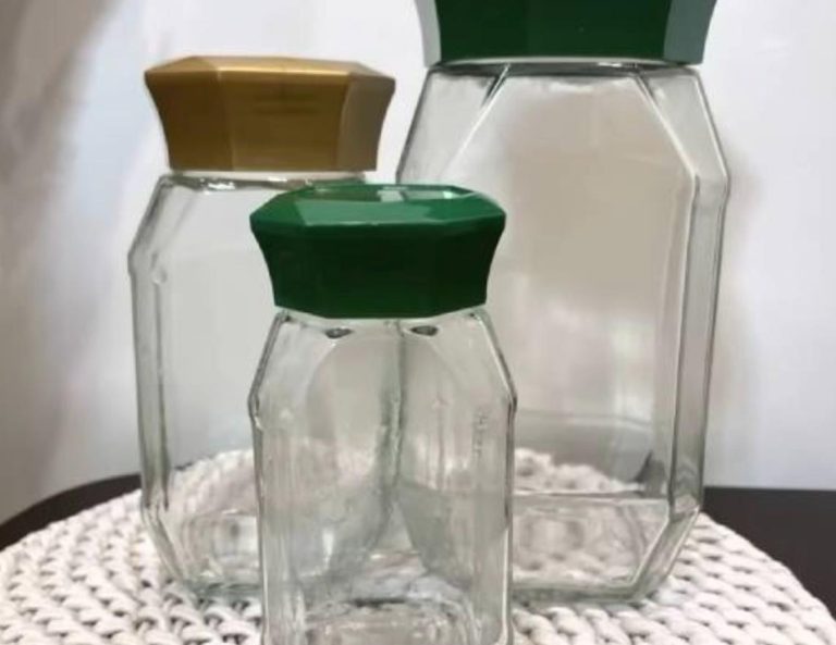 Баночки от кофе не выкидываю, а делаю из них стильную вещь для кухни: подруги не на любуются