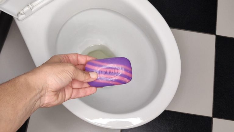 Разрежьте мыло и скажете мне спасибо. Всё блестит и пахнет 15 дней!