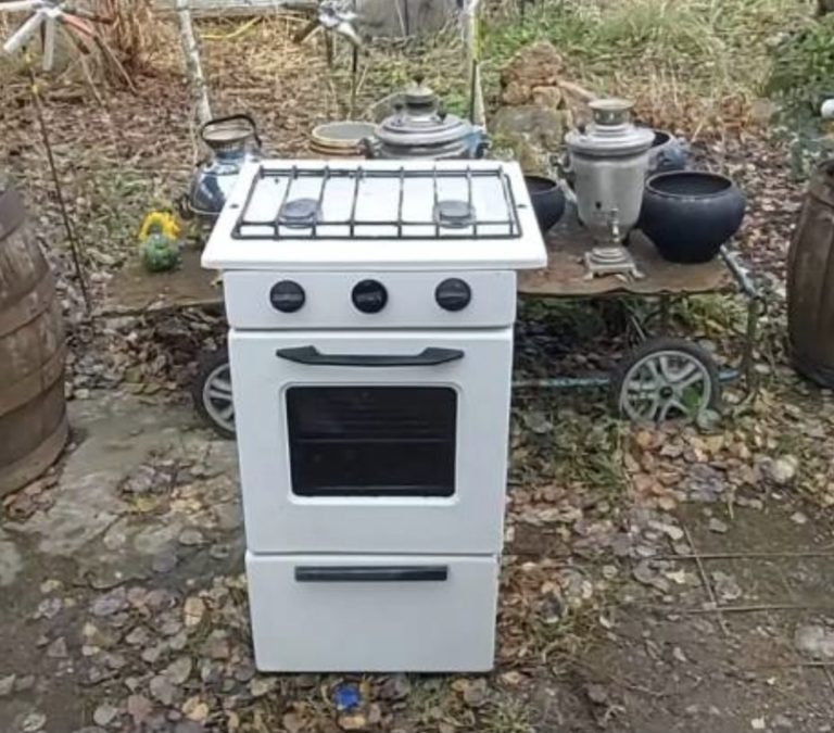 Узнала, почему сосед старую плиту не выбросил и себе сразу такое захотелось. Для участка — настоящая находка