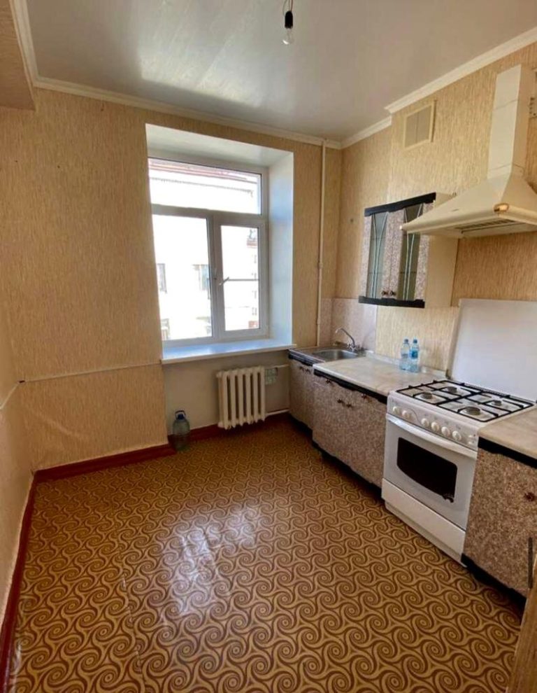 Купили с мужем старую квартиру и сами сделали ремонт. Вот что получилось: фото до и после