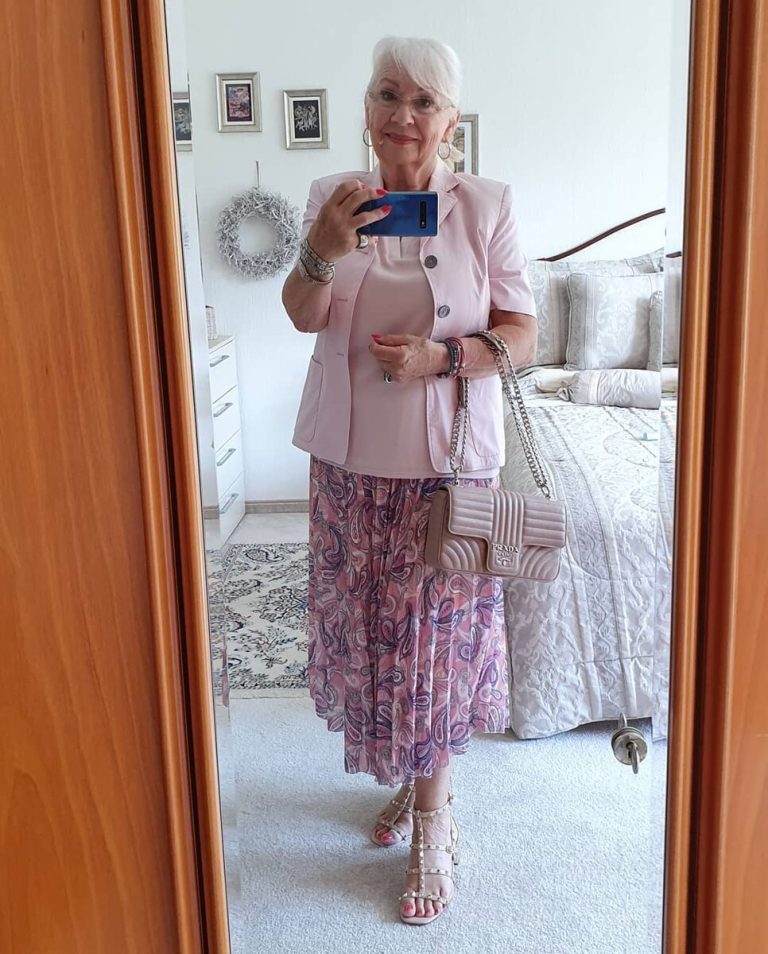 Вот как нужно одеваться в 70 лет. Делюсь образами пенсионерки