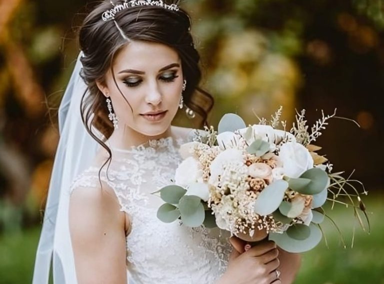 Марина застыла от шока, когда её муж признался, что больше не любит её и никогда не любил…