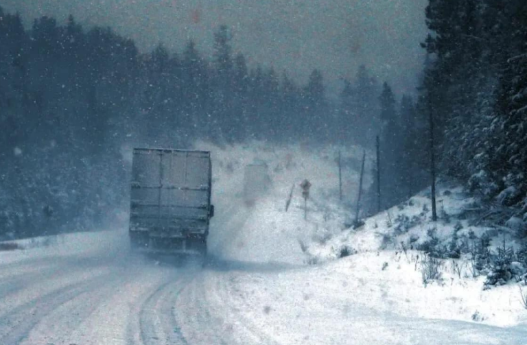 Мне скоро стукнет 30, я не разговорчив, работаю водителем, в основном мотаюсь по Москве-МО, но бывает заносит и подальше…